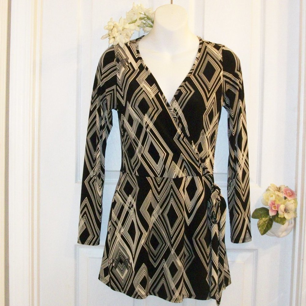 La Ropas Sz L Wrap Look Romper Black Tan Geo Print